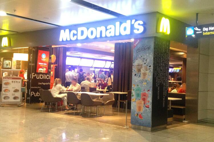 Mcdonald S Sabiha Gokcen Havalimani Reviews User Reviews For Mcdonald S Sabiha Gokcen Havalimani Kurtkoy Istanbul